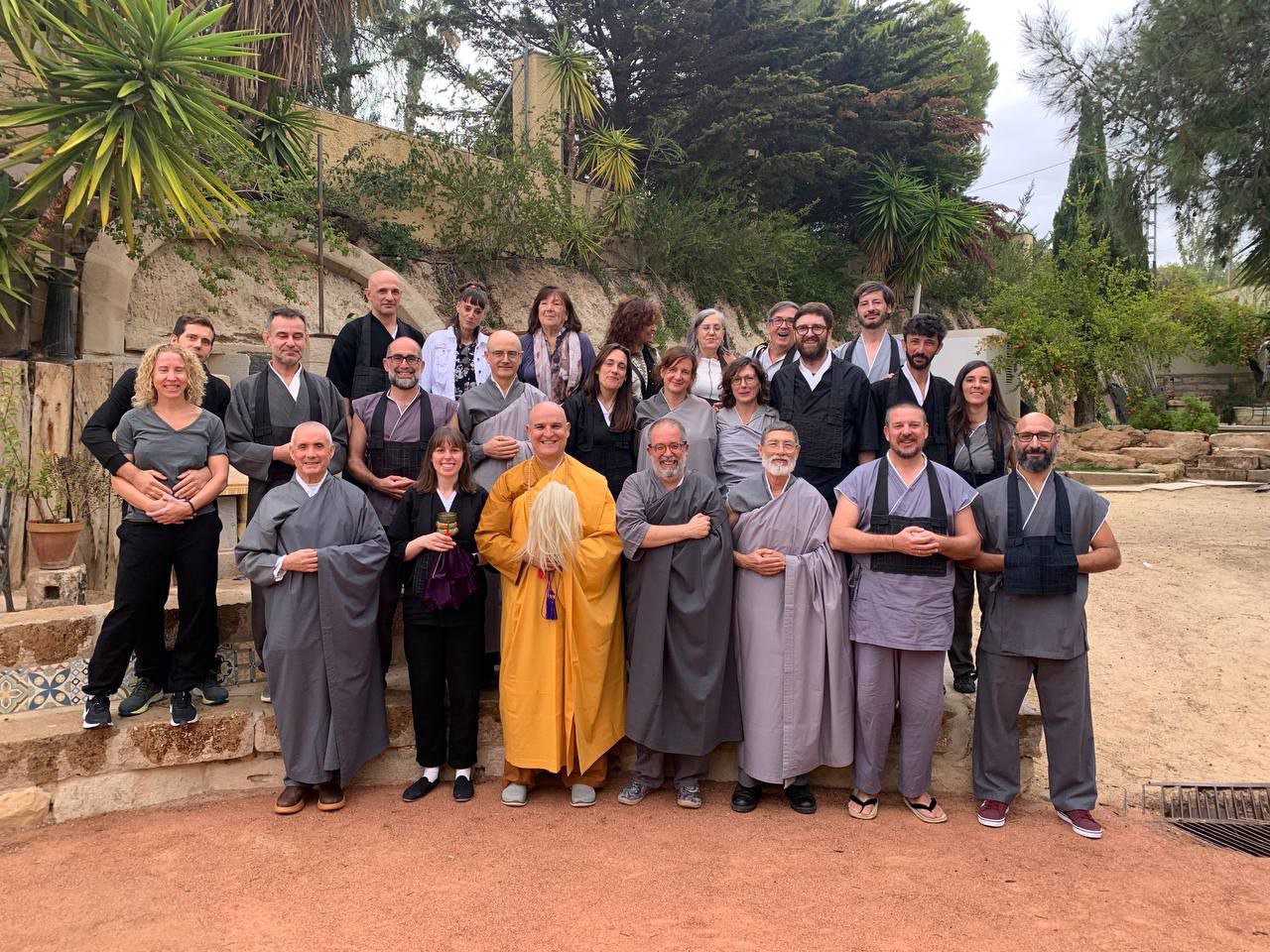 Foto final retiro y ceremonia bodhisattva.